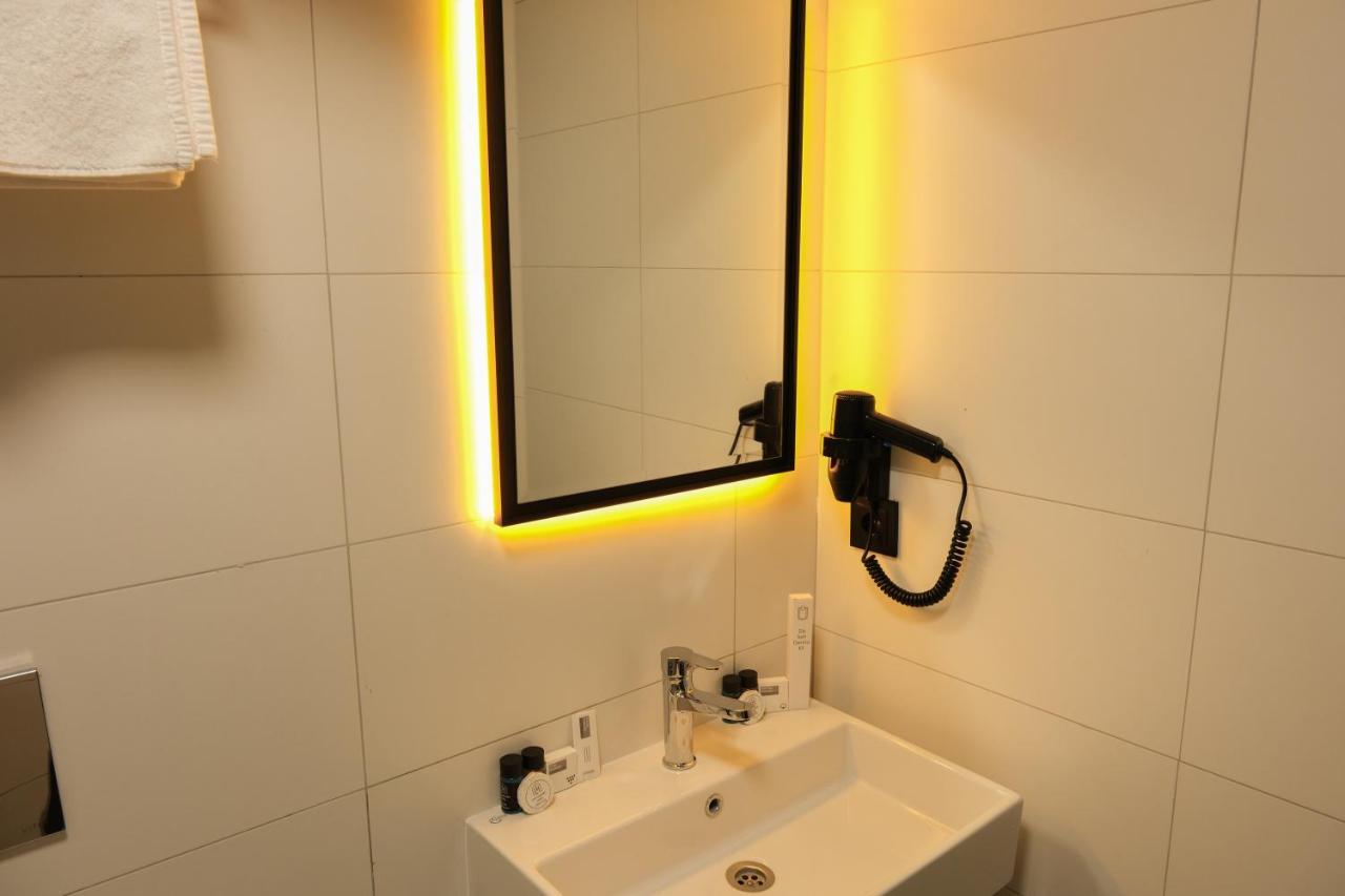 Plus Hotel & Private Transportation Istanbul Airport-By Loft Arnavutkoy Esterno foto